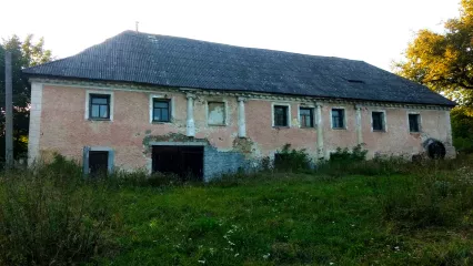 Along the Ternava: a mill, manors and Hrabyna hill