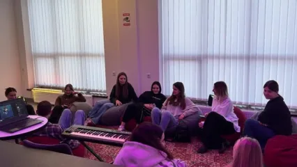 Майстер-клас з гри на музичних інструментах